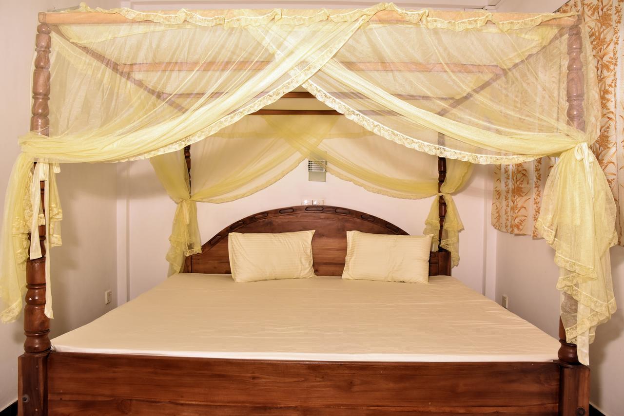 A & A Villa Hikkaduwa